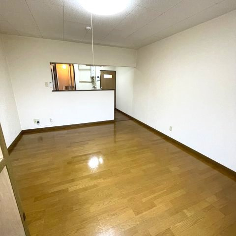 アークの居間・リビング