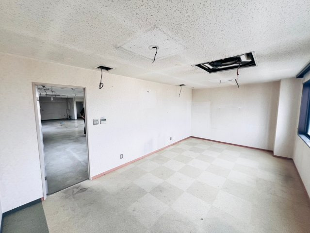 美合町入込貸店舗の内装