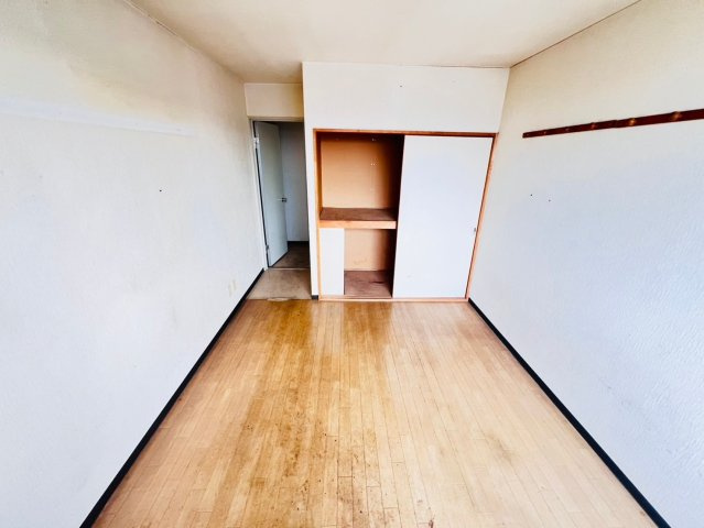 美合町入込貸店舗の内装