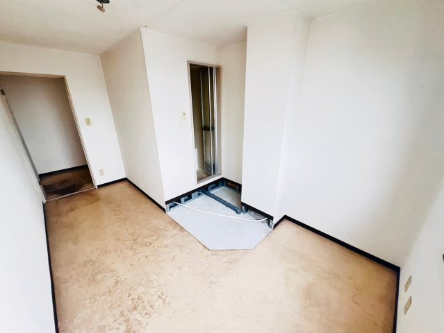 美合町入込貸店舗の内装