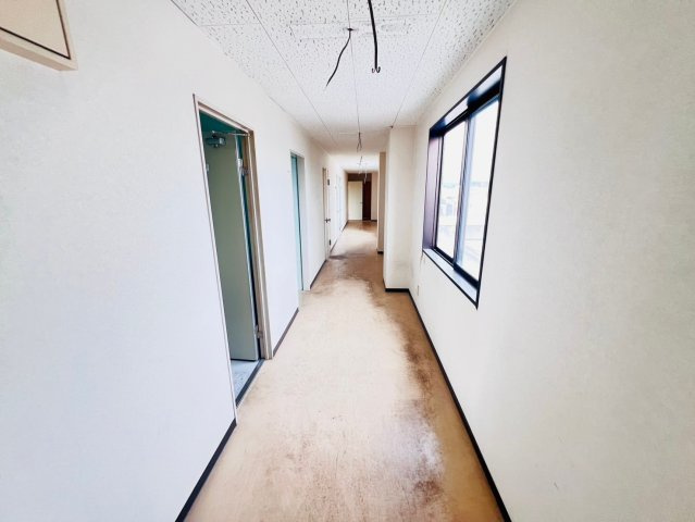 美合町入込貸店舗の内装