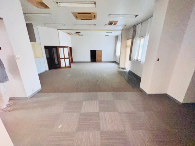 美合町入込貸店舗の内装