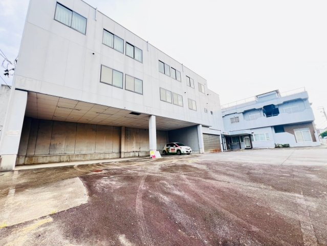 美合町入込貸店舗の駐車場