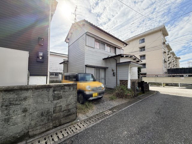 十津5丁目戸建ての前面道路含む現地写真