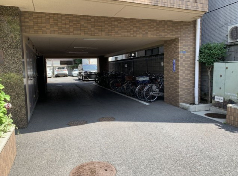 ロイヤルタワー木場公園のエントランス