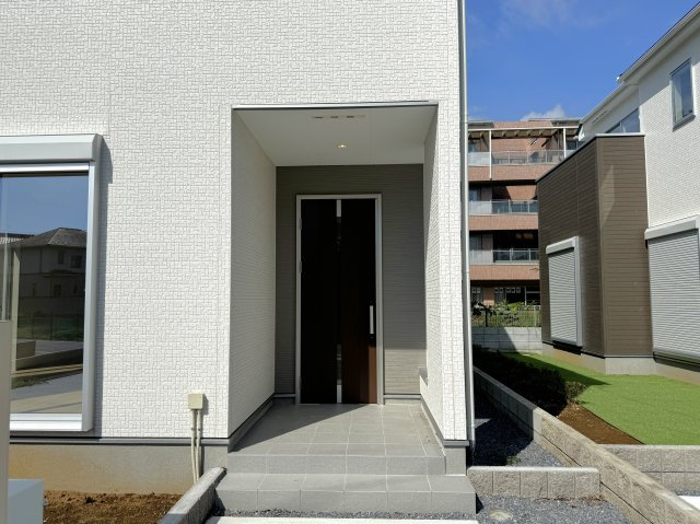 市川市柏井町4丁目新築戸建（柏井町23-1期）のエントランス|エントランス・玄関ポーチ