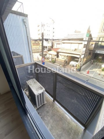 DSSビルアロチのバルコニー