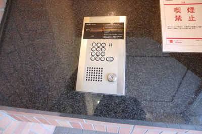 オートロックです♪