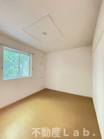 グレイスフル松山の洋室