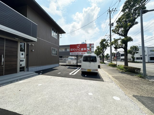 シャーメゾン パン キャトルの駐車場