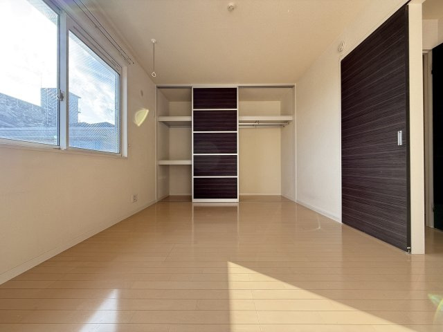 グラード杉井流の洋室