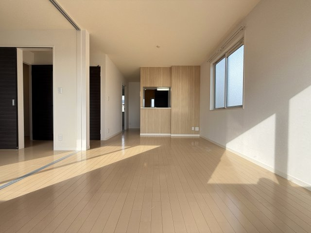 グラード杉井流の居間・リビング