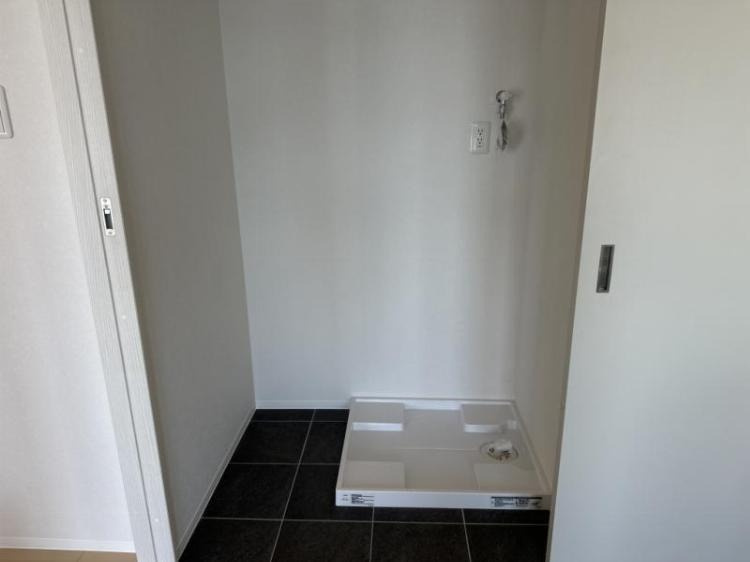 高知駅スクエアの洗面所|物件の画像8