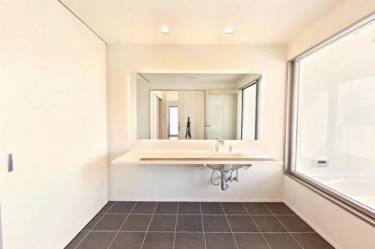 高知駅スクエアの独立洗面台|物件の画像9