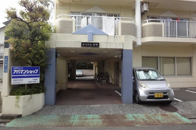 シャトレ片町のエントランス|エントランス写真
