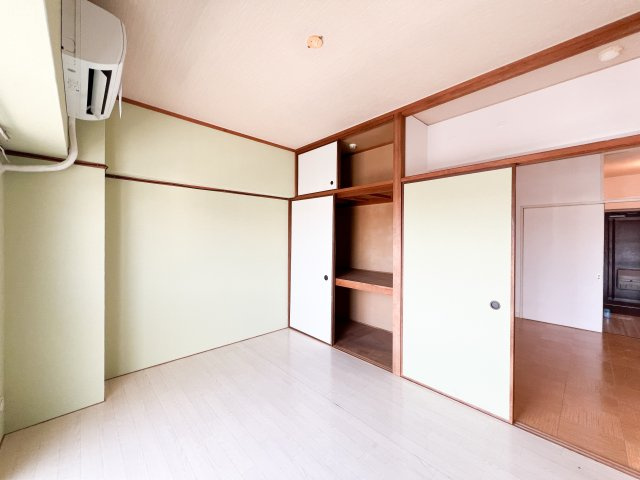 第３山崎マンションの洋室