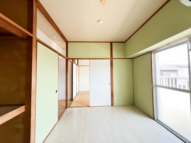 第３山崎マンションの洋室