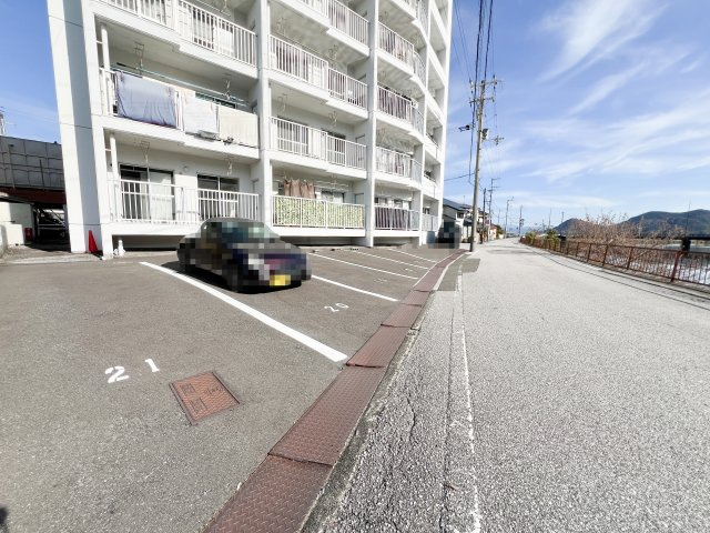 第３山崎マンションの駐車場