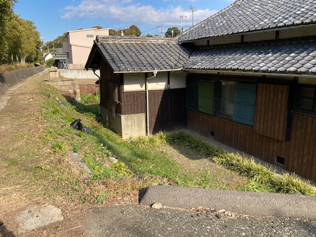 西条市船屋甲の売地の外観