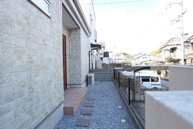 貸家（瀬戸南町1丁目3‐53）のエントランス