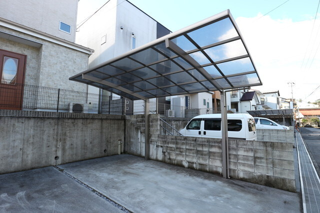 貸家（瀬戸南町1丁目3‐53）の駐車場