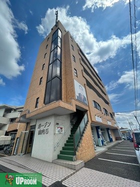 ガーデン山内5の外観