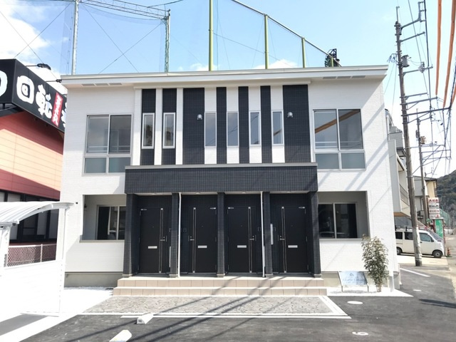 クワトロ 大原の外観
