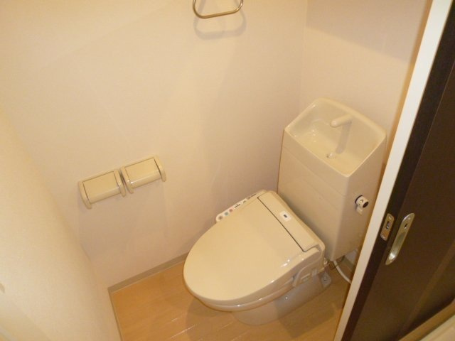 フェニックス スウィートのトイレ|シャワー付トイレ