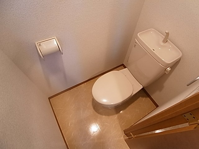 神戸市須磨区大池町５丁目の賃貸マンションのトイレ