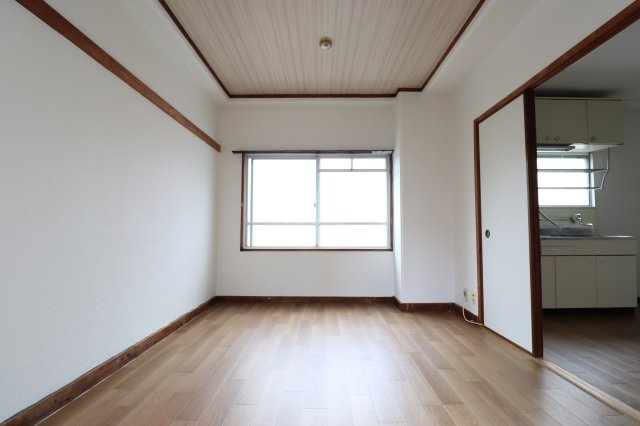 【洋室】 | 小山マンション