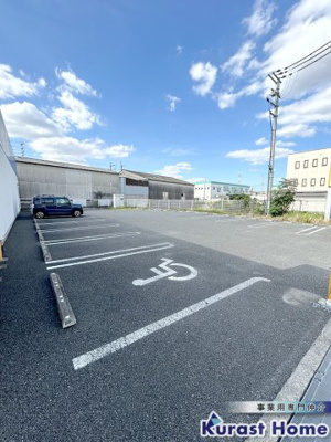 【駐車場】 | 若松町5丁目ロードサイド一棟貸店舗