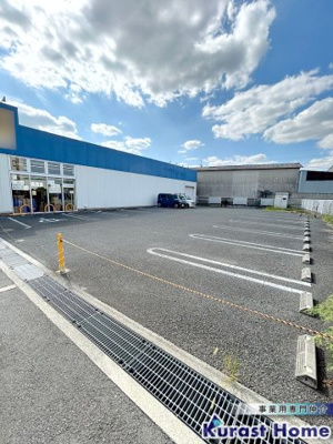 【駐車場】 | 若松町5丁目ロードサイド一棟貸店舗