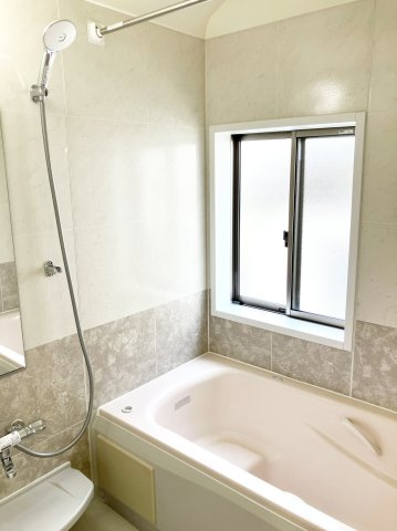 千葉市稲毛区宮野木町戸建③の浴室
