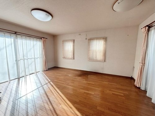 【居間・リビング】 | 佐倉市石川　中古戸建て | リビングです