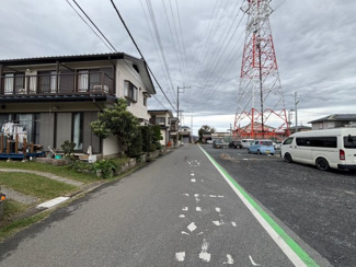 【前面道路含む現地写真】