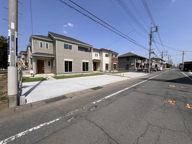 新築　高崎市中豊岡町3期　Heartful　Town　C号棟の前面道路含む現地写真|南側接道幅員約7.4ｍ