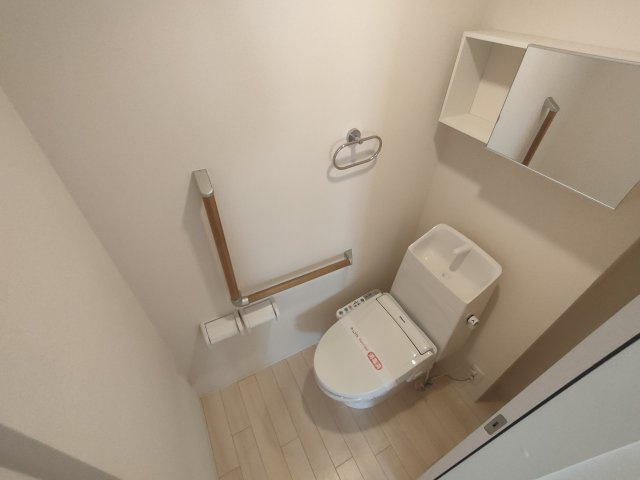 コルニオーロのトイレ|落ち着いたトイレです