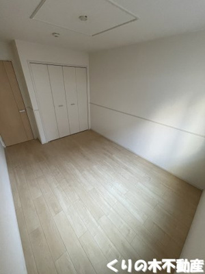 【洋室】 | サニーかざはや | 明るい洋室です