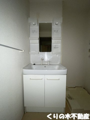 【独立洗面台】 | サニーかざはや | 朝の支度にも助かる、独立の洗髪洗面化粧台