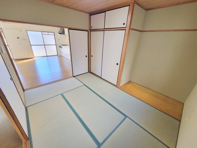 ロイヤル静和テラスハウスの和室