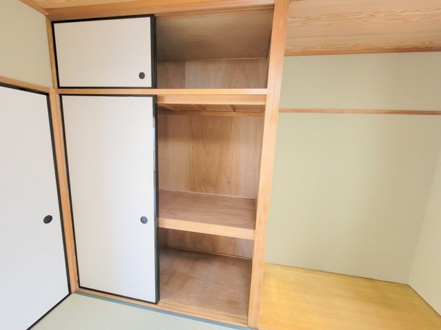 ロイヤル静和テラスハウスの収納