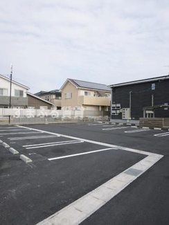 【駐車場】