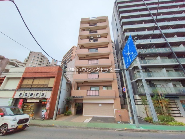 ワイズユウラク西所沢の外観