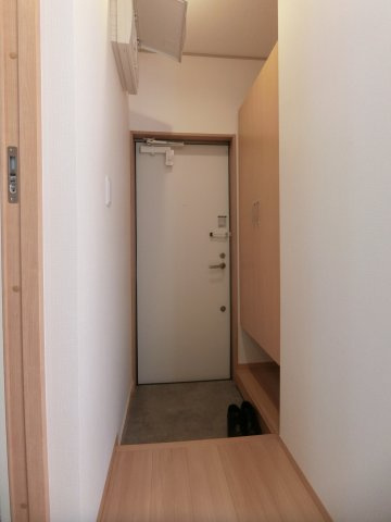 ハイツ池ノ里の玄関