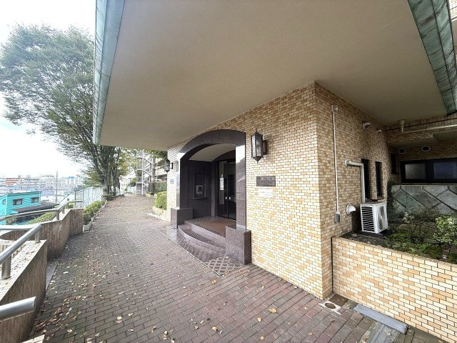 八王子北野台パークホームズのエントランス|～京王線「北野」駅徒歩8分　内装フルリフォーム済マンション～