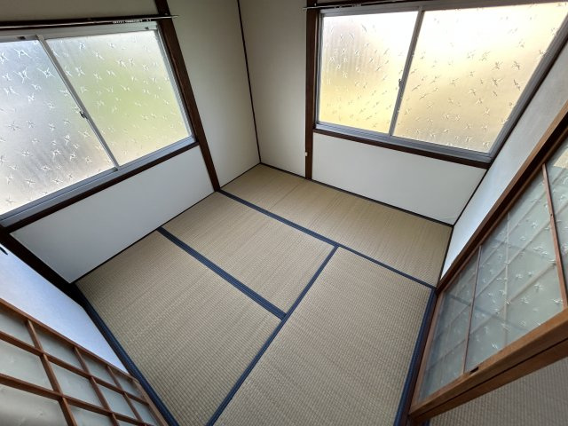 第2登貴和ハイツ 西棟の和室