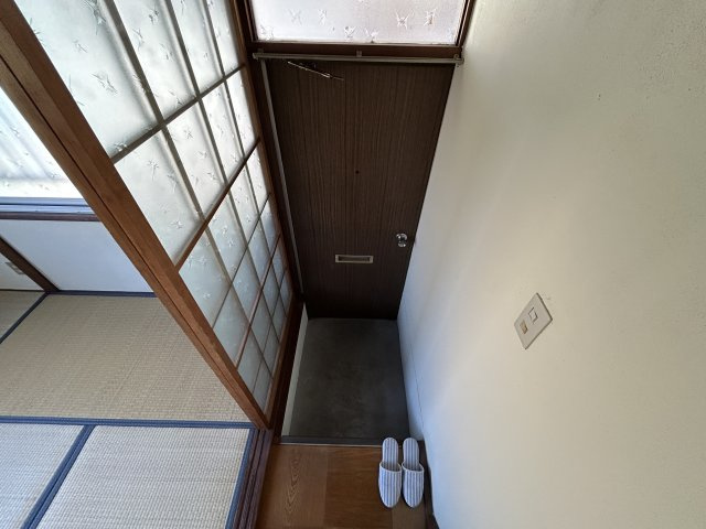 第2登貴和ハイツ 西棟の玄関