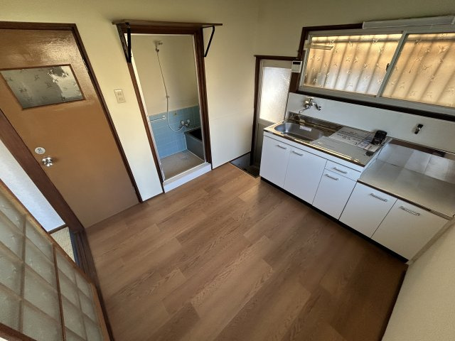 第2登貴和ハイツ 西棟の居間・リビング