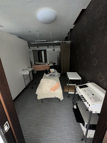 津山市上河原　エステサロン跡の内装