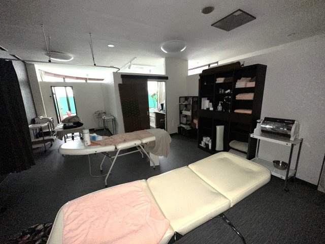 津山市上河原　エステサロン跡の内装